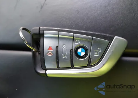 2019 BMW M550I xDrive z USA, uszkodzony, nr VIN WBAJB9C59KB288390